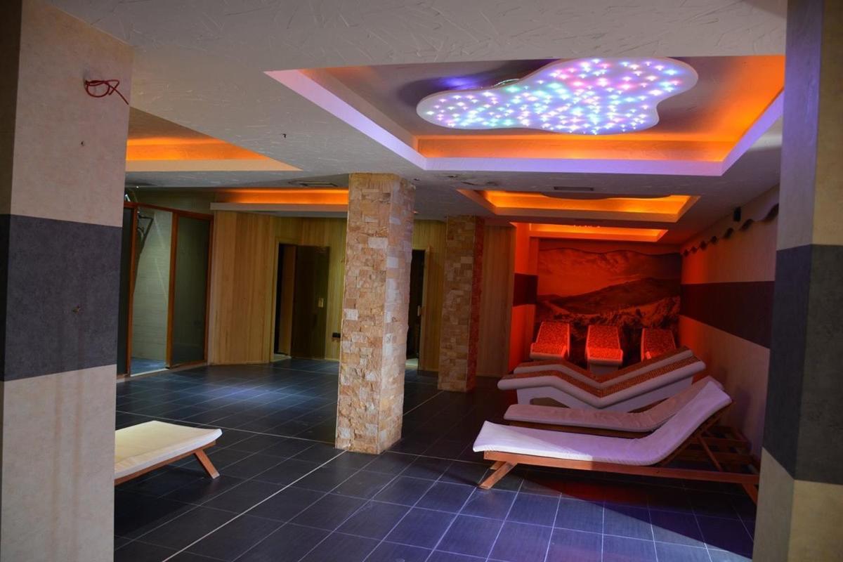 Ski & Spa K2 Milmari Resort Lux Kopaonik Bagian luar foto